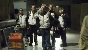 Mark Harmon, Cote de Pablo, Sean Murray, Michael Weatherly y David McCallum en una escena de la serie 'NCIS'