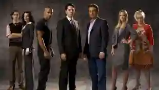 Matthew Gray Gubler, Paget Brewster, Shemar Moore, Thomas Gibson, Joe Mantegna, Aj Cook and Kirsten Vangsness in a promotional image for the series 'Criminal Minds'