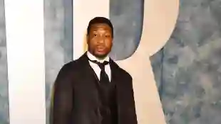 2023 Vanity Fair Oscar Party Hosted By Radhika Jones - Arrivals BEVERLY HILLS, CALIFORNIA - MARCH 12: Jonathan Majors at