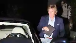 **EXCLUSIVE** Nigel Lythgoe waits to have his Bentley returned by the valet at Cecconi s 32921, WEST HOLLYWOOD, CALIFORN