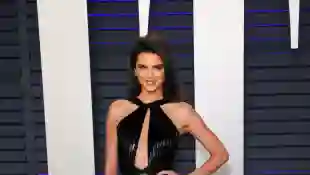 Kendall Jenner a su arribo para la fiesta de los Premios Óscar de Vanity Fair el 24 de febrero de 2019
