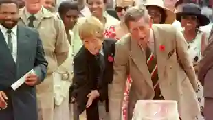 Le prince Harry et le prince Charles en 1997