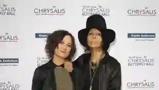 Sara Gilbert and Linda Perry