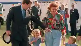 Sarah Ferguson, el Príncipe Andrés, la Princesa Beatriz y la Princesa Eugenia