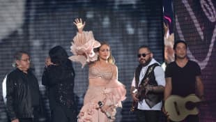 Jennifer Lopez y la familia Quintanilla