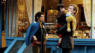Marisa Tomei and Jude Law in 'Alfie'