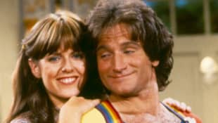Pam Dawber and Robin Williams in 'Mork & Mindy'