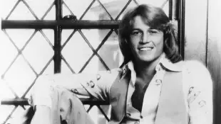 Andy Gibb cause of death Tragedy: How Brother Of Bee Gees Died At Age 30 1988 drug addiction cocaine heart inflammation myocarditis story