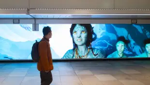 'Avatar: The Way of Water' box office opening week billion dollar movie money James Cameron