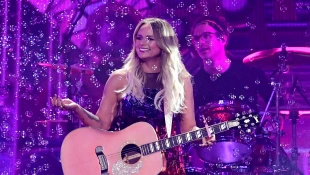 Miranda Lambert performs at the 2019 CMA Awards