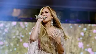 Jennifer Lopez im Sideboob-Look