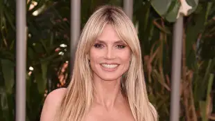 Heidi Klum Dances Sexy For The Camera - And Almost Shows Too Much Instagram video 2022 hot