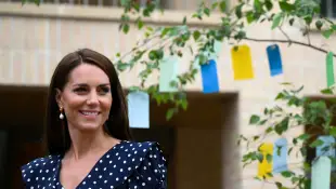 duchess kate appointment autograph signature