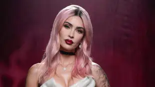 Megan Fox XXL cleavage "People's Choice Awards"