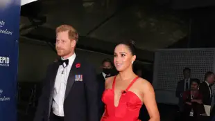 Can The Royal Family Members Give Autographs?