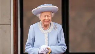Queen Elizabeth II health update latest news Platinum Jubilee cancelled church royal family Duchess Kate Middleton 2022