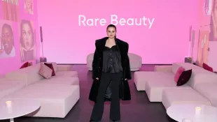 selena gomez today red carpet