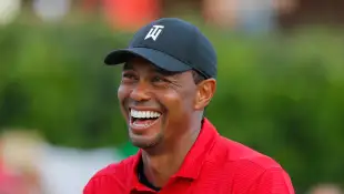 Tiger Woods gives tampon Justin Thomas caught video