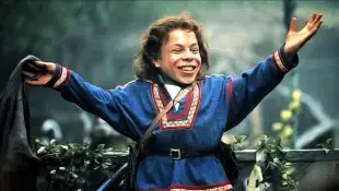 Warwick Davis Characters: Willow Ufgood Film: Willow (USA/NZ 1988) Director: Ron Howard 20 May 1988 PUBLICATIONxINxGERxS