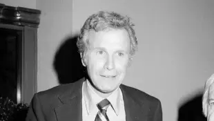 Wayne Rogers
