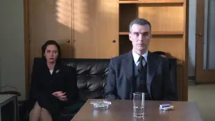 L to R: Emily Blunt is Kitty Oppenheimer and Cillian Murphy is J. Robert Oppenheimer in OPPENHEIMER (2023), written, pro