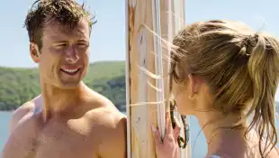 Glen Powell and Sydney Sweeney USA. Glen Powell and Sydney Sweeney in a scene from the (C)Sony Pictures new film: Anyone
