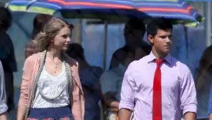 Taylor Swift and Taylor Lautner film scenes for their upcoming movie Valentine s Day in Los Angeles 32934, LOS ANGELES,
