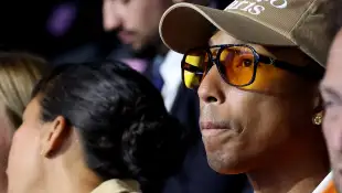 CÃ lÃ britÃ s assistent aux Ã preuves de natation lors des Jeux Olympiques de Paris2024 (JO) Pharrell Williams lors des