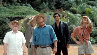 'Jurassic Park', 'Titanic' And More: 10 Facts About '90s Cult Films