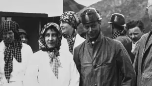 Duke And Duchess Of York In Durham, 1936