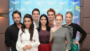  Luke Perry and the rest of the "Riverdale" main cast in 2017