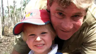 Steve Irwin con su hijo Robert en 2006