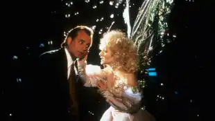 Bill Murray and Carol Kane in 'Scrooged'