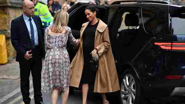 Meghan looks stunning as she arrives at Smart Works