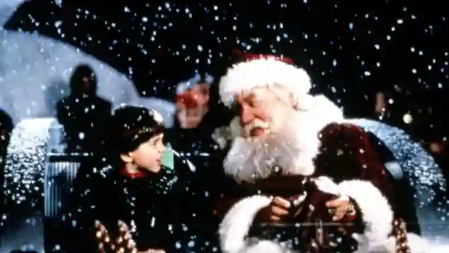 Tim Allen in 'Santa Clause' production still 1994