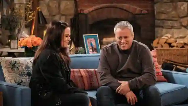 Matt Leblanc and Liza Snyder in Man With A Plan