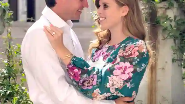 ¿Se mudarán a Italia la princesa Beatriz y su prometido Edoardo?