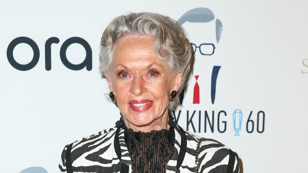 Tippi Hedren Still Lives With Lions & Tigers Says Dakota ...