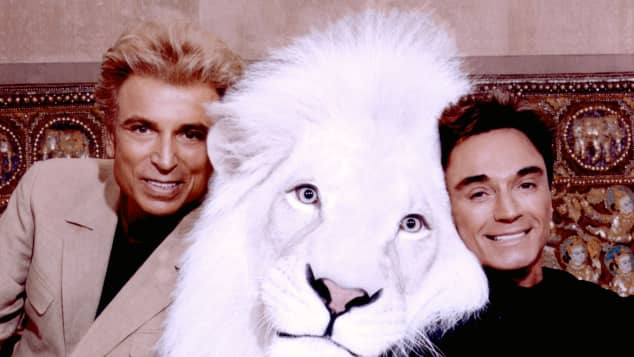 Magician Roy Horn From Siegfried & Roy Dies From COVID-19