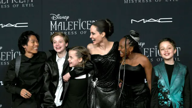 Angelina Jolie e hijos