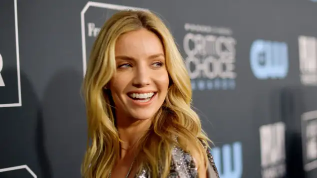 Annabelle Wallis