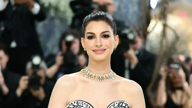 Anne Hathaway