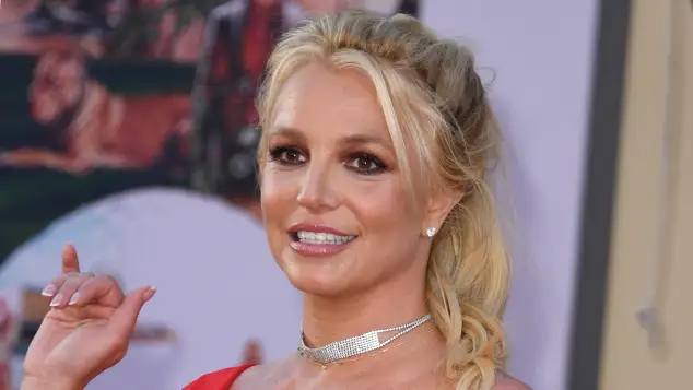 Comparan a Britney Spears con Thalia por uso de redes sociales