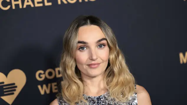 Chloe Fineman