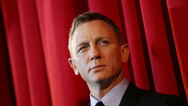 Daniel Craig