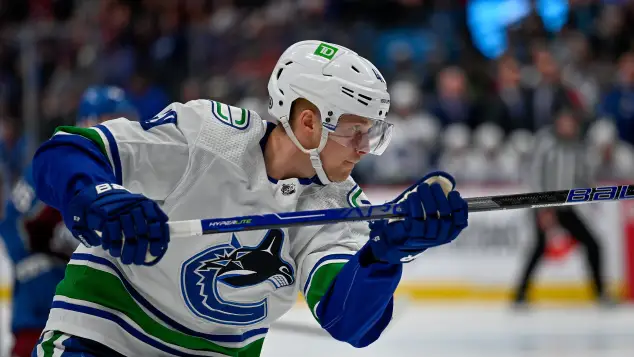 Elias Pettersson
