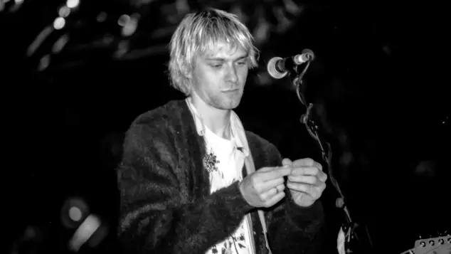 Guitarra de Kurt Cobain se convierte en la más cara de la historia 