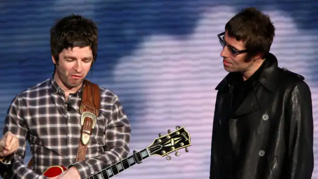 Oasis (Noel Gallagher, Liam Gallagher)