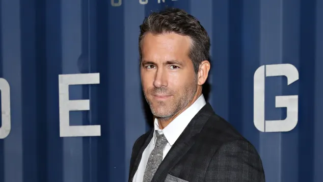 Ryan Reynolds inicia conmovedora búsqueda de un osito de peluche
