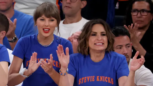Taylor Swift and Mariska Hargitay